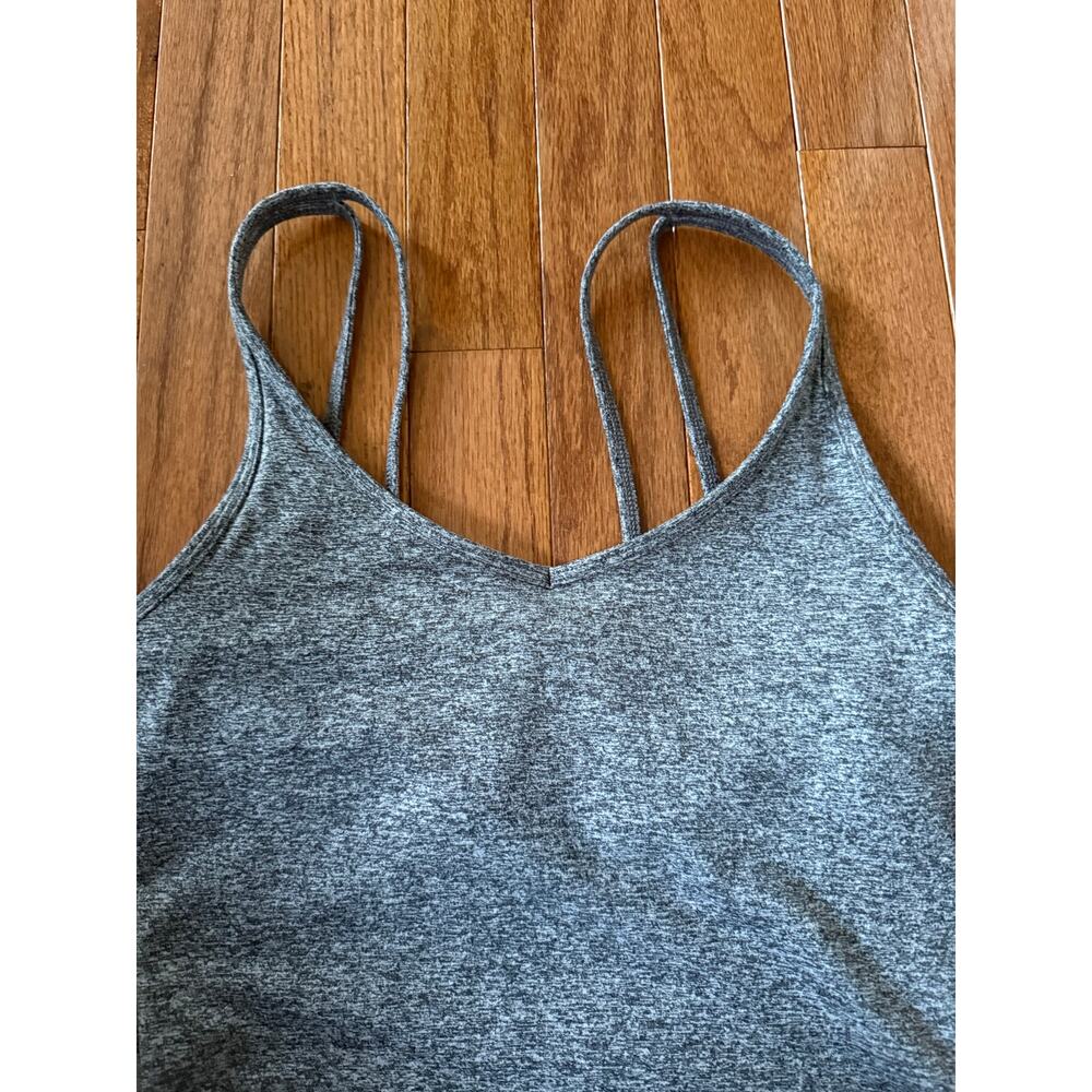 Vuori | Heather Gray Halo Cropped Tank Top NO PADDING Casual Athlesuire Sz S - Picture 4 of 7